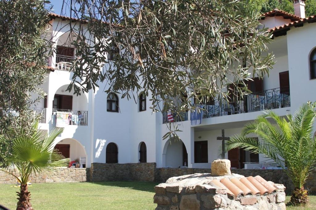 Vour 52 Apartment Vourvourou Exterior foto